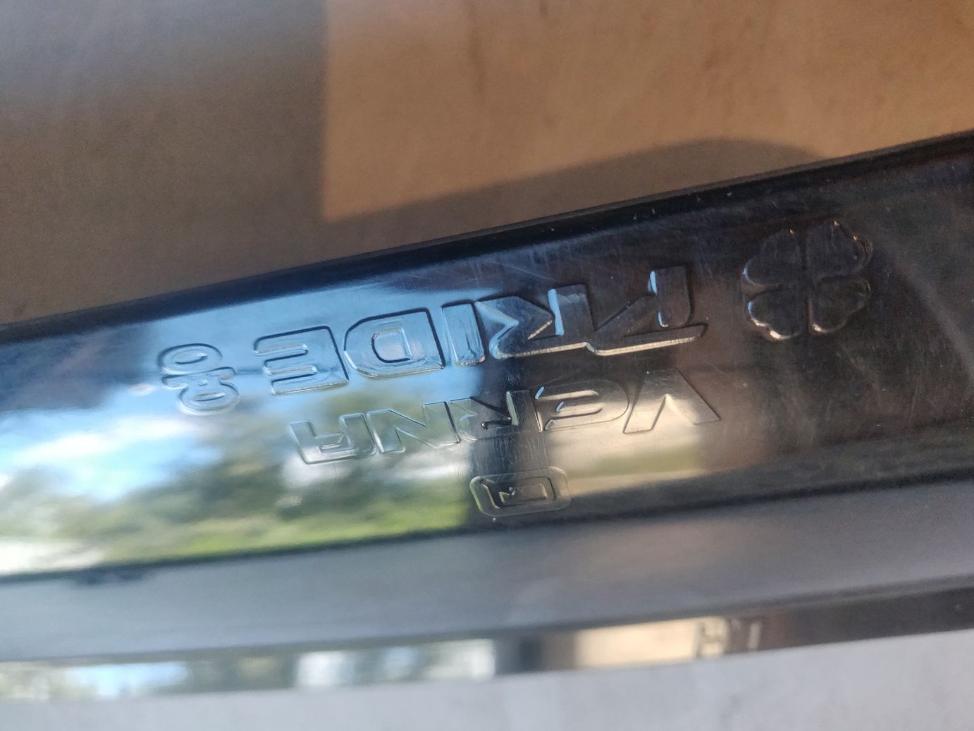 Ветровик Verna Pride задн.лев.двери