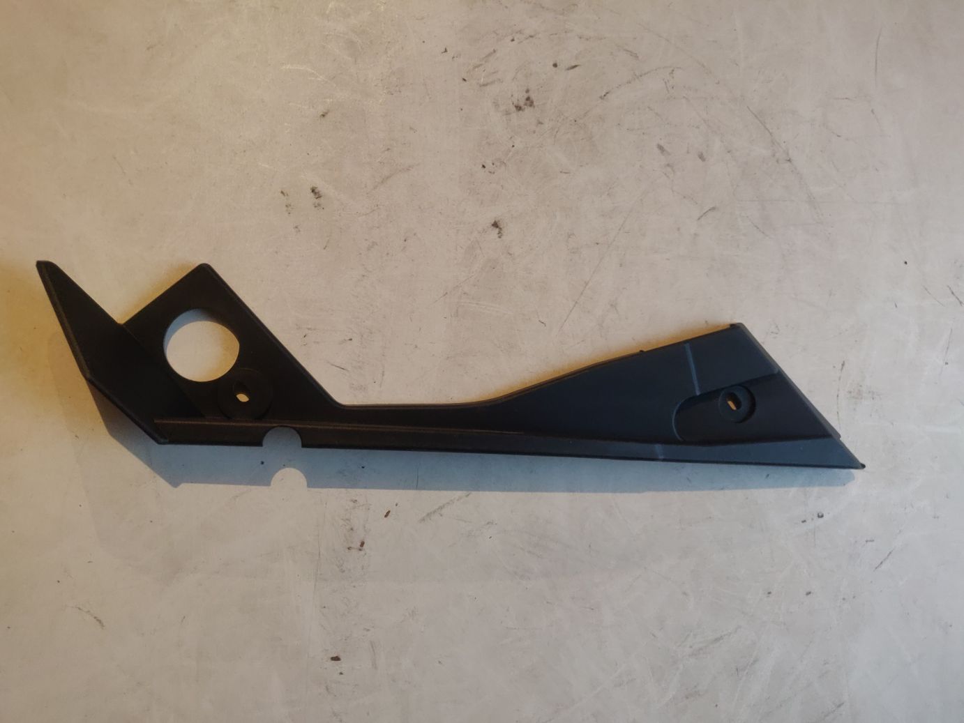 Накладка фары передней GM на Chevrolet Captiva (C100)