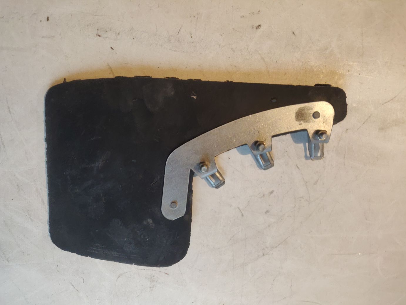 Брызговик колеса Samara на ВАЗ-2108-099 передн.правый