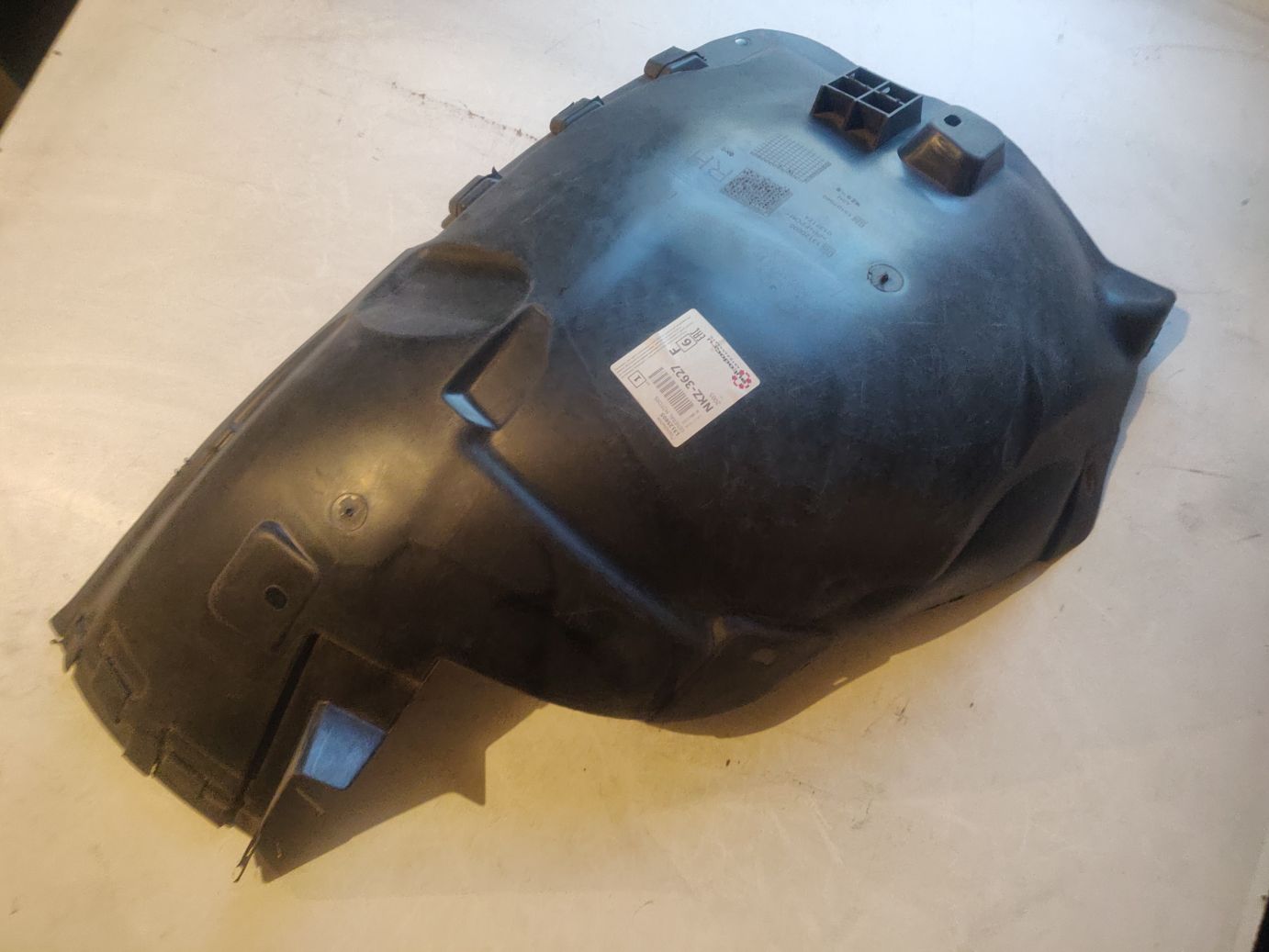 Подкрылок передний правый GM на OPEL Astra H