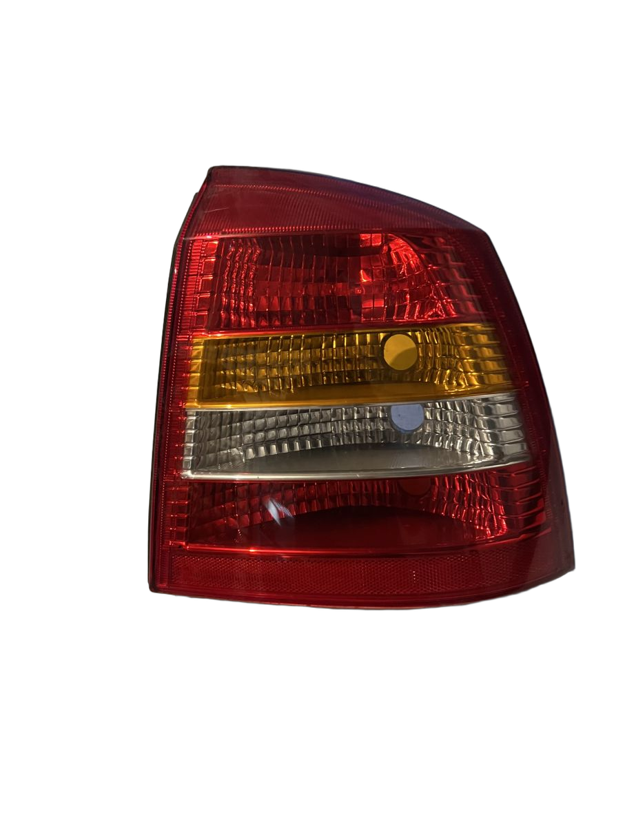 Фонарь задний правый GM на Opel Astra G