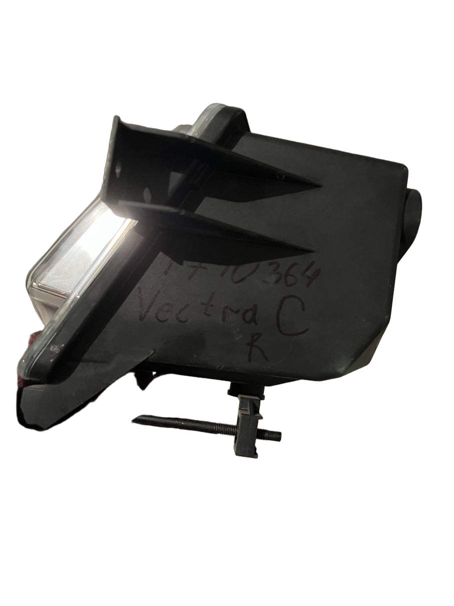 Фара противотуманная правая на Opel Vectra C