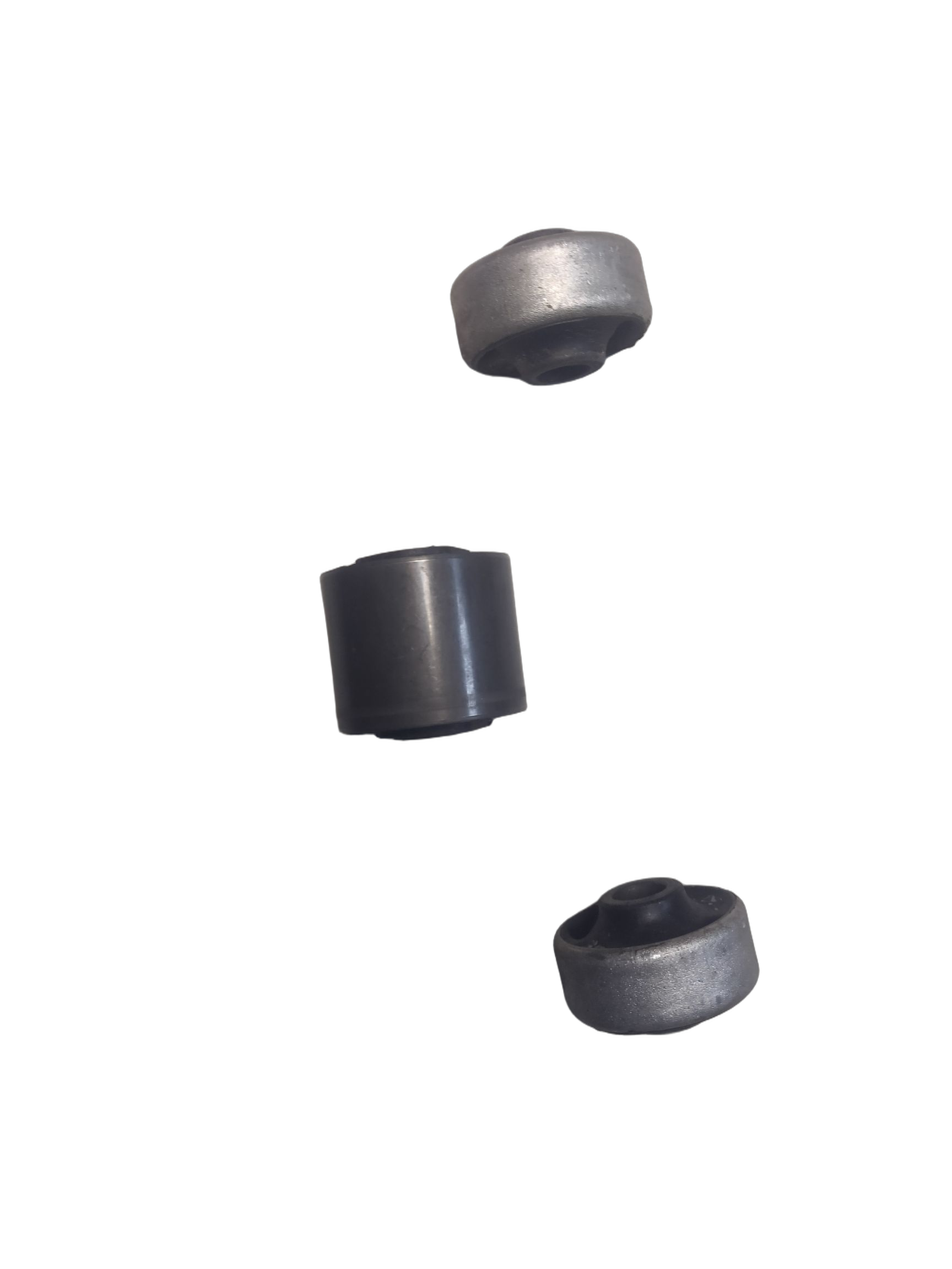Сайлентблок рычага переднего задний SWAG на VOLKSWAGEN Golf, Jetta, PASSAT, Polo