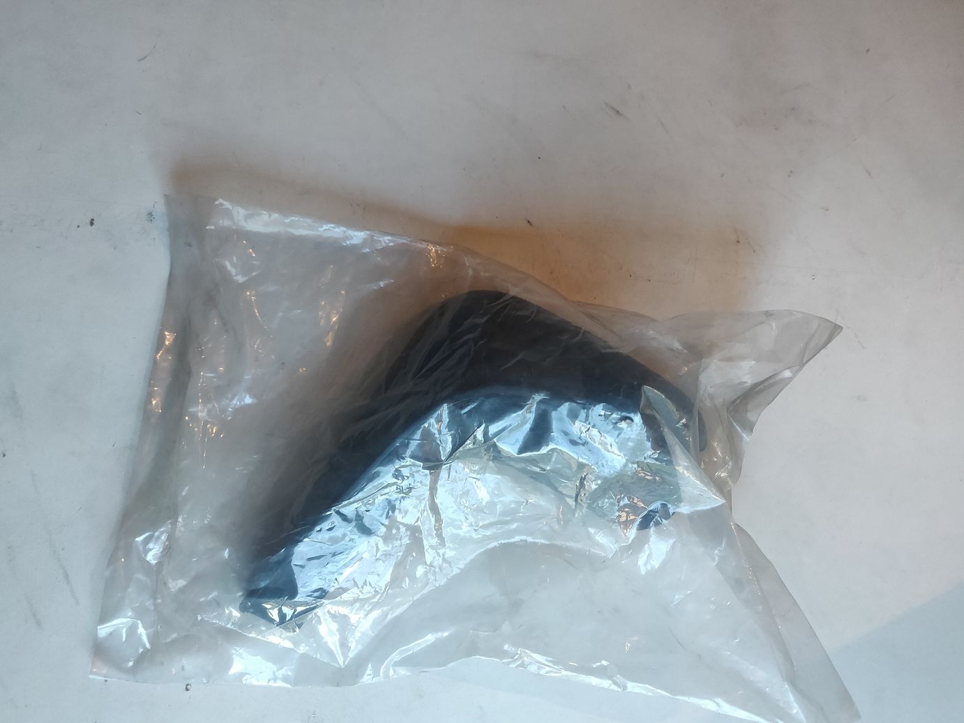 Брызговик передний правый на Chevrolet Lacetti седан, унив., хэтчб.