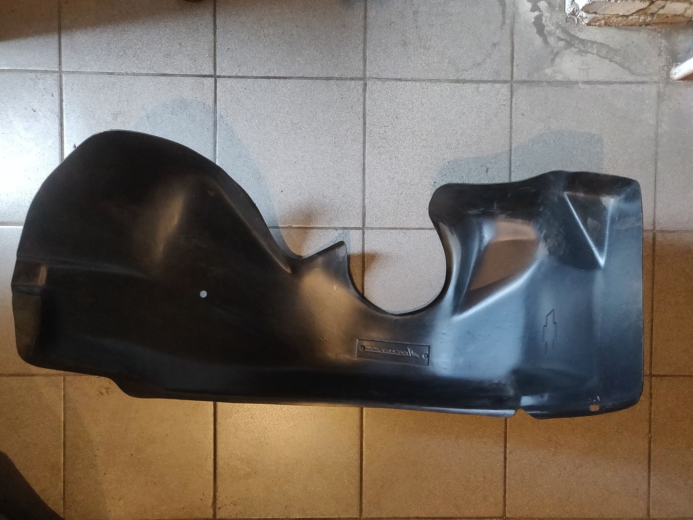 Подкрылок передний левый на Chevrolet Lanos седан