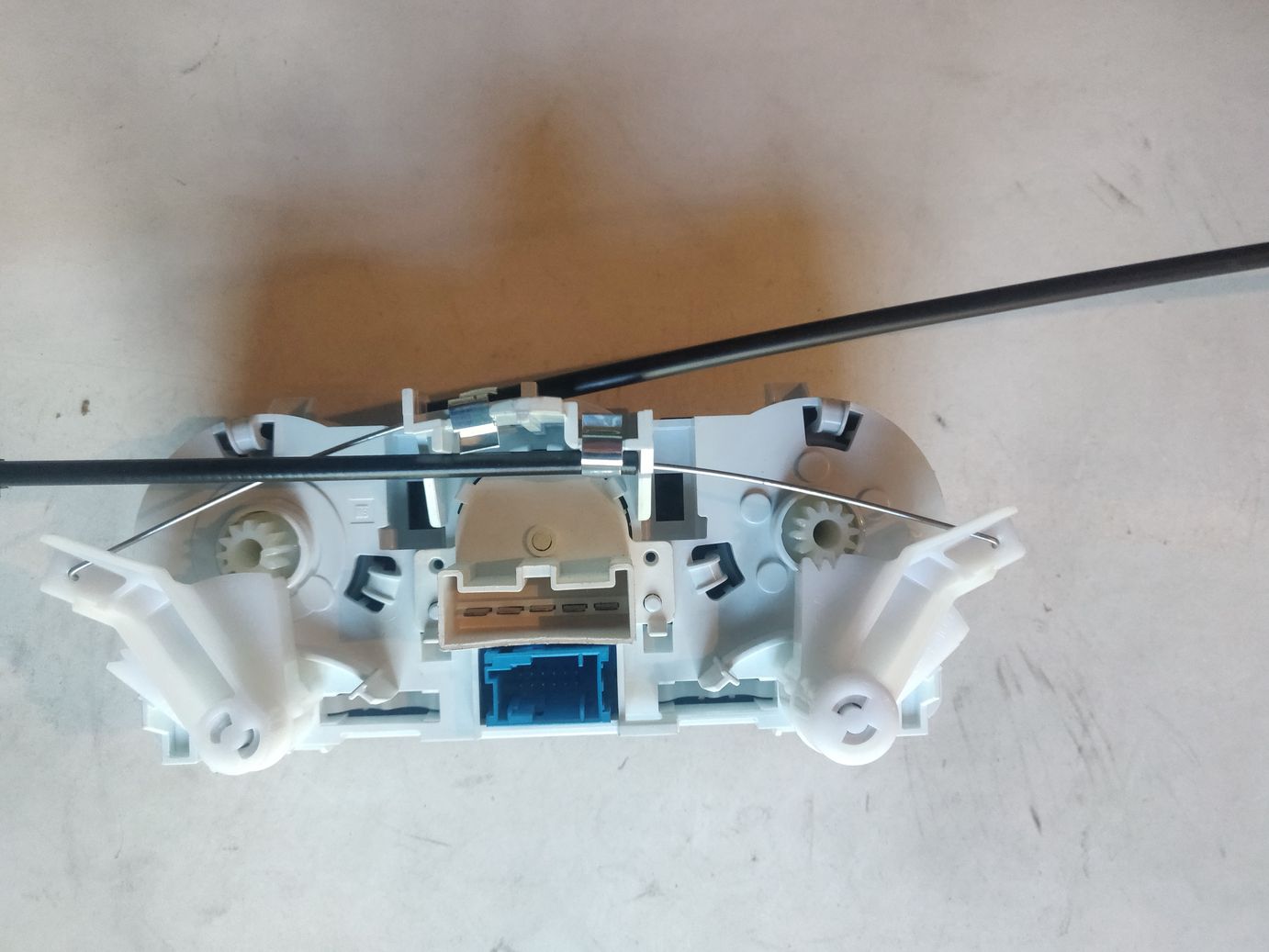 Панель управления отопителем на Opel Corsa D